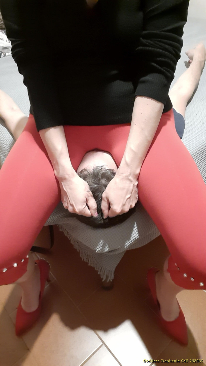 goddess82: Joc intens de respirație sub pizda mea!