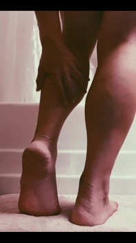 Sebelum aku mandi, aku harus memposting video ini untukmu