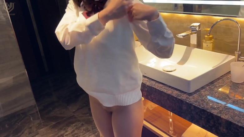 Japonica study book: Světlá čestná studentka, která se chystá absolvovat. Krásný běh gonzo