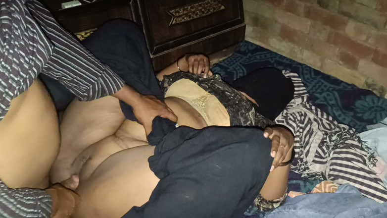 Bhabhi UP: Muskan Bhabhi Bhartiya Lugai