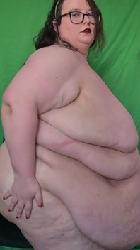 SSBBW strippar på sin kontorsstol