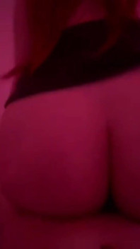 หญิงแดง naughty งานปาร์ตี้ยั่วยวนและเย็ดในห้องน้ำจริง amateur