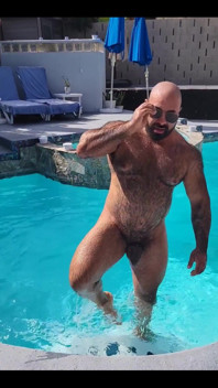 I Love Some Pool Time