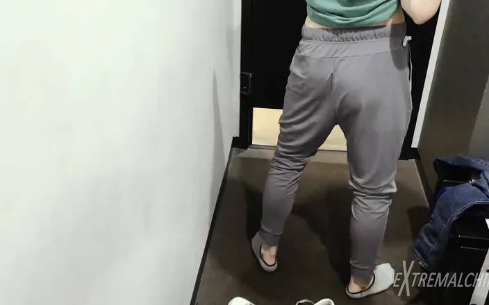 Extremalchiki: Fitting room twink fun
