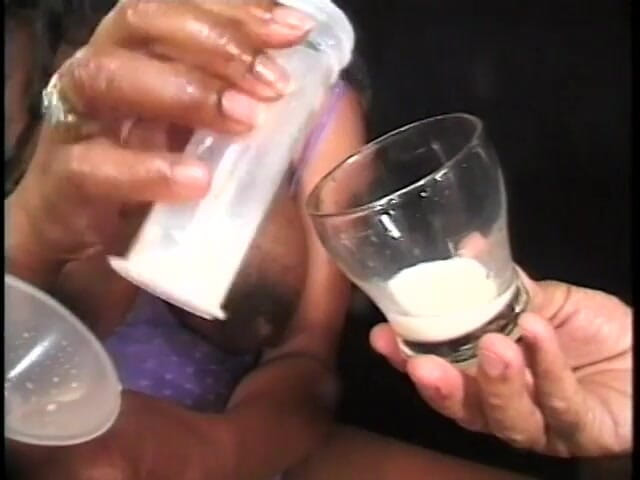Best Butts: Black stud fucks ebony whore's butt and she squirts milk...