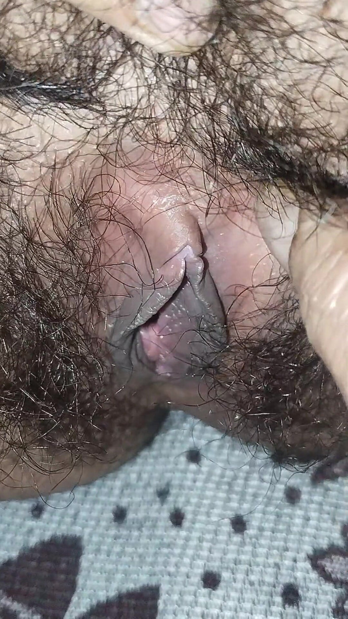 Xoxo Times: Menjolok pepek matang berbulu panasnya