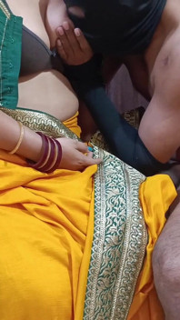 Sexy Hot Bhabi Ki Chudai Jab Akeli Thi Ghr Par