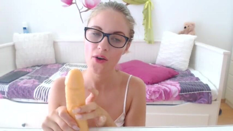 Erotic Tanya: Morning handjob and anal