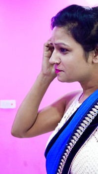 Dost Ki Wife Ko Chuda Ghodi Bna Ke Desi Style Me Chod Chod Ke Chut Ka Pani Nikal Diya in Hindi Audio