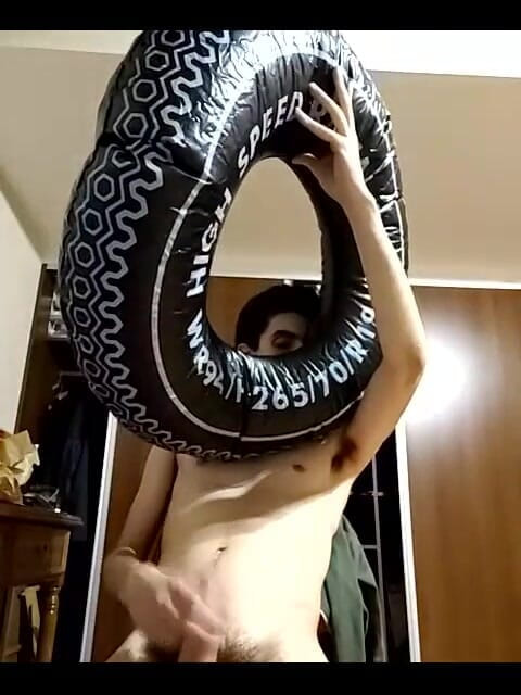 Floatie Boy: Дивіться, як я смокчу надувні і граю з ними, поки не кінчу на потік