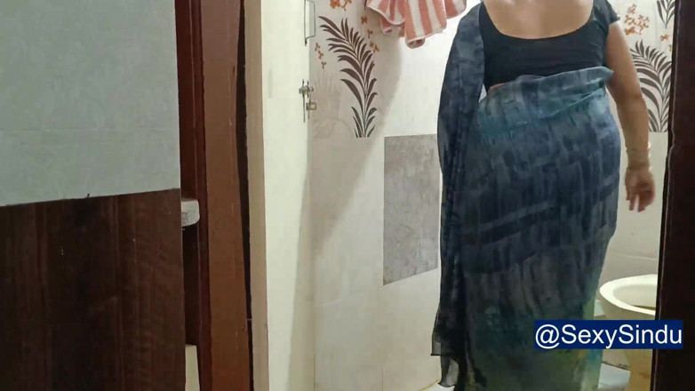 Sexy sindu: Sindu Nude Bathing with Husband