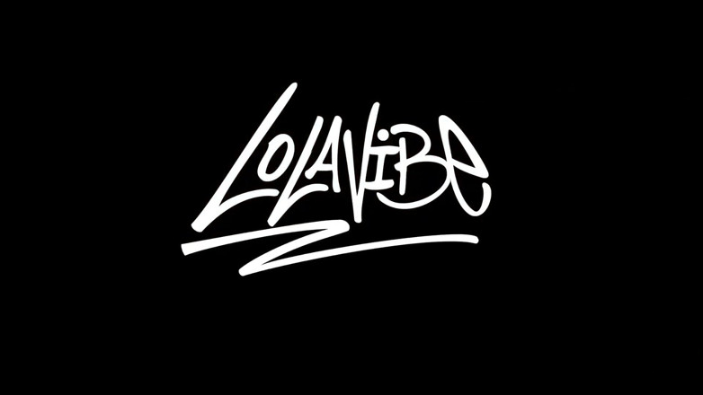 Srta XXX: Lolah vibra e viene nel negozio di abbigliamento
