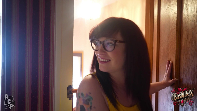 Busty Bexx: Chicago Gangster with Gibby the Clown