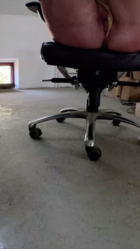 Sikanie seksu z nastolatką Jessie w moim biurze