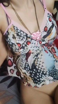 मेरे ग्राहक मेरे घर पर आए और मुझे अच्छी चुदाई दी