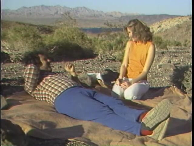 Outdoor Fucktivities: Beyaz ev hanımı dışarıda sikişiyor
