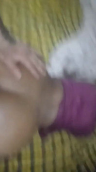 Eboni berpantat besar yang luar biasa dikongkek gaya doggy dan pancutan ke dalam