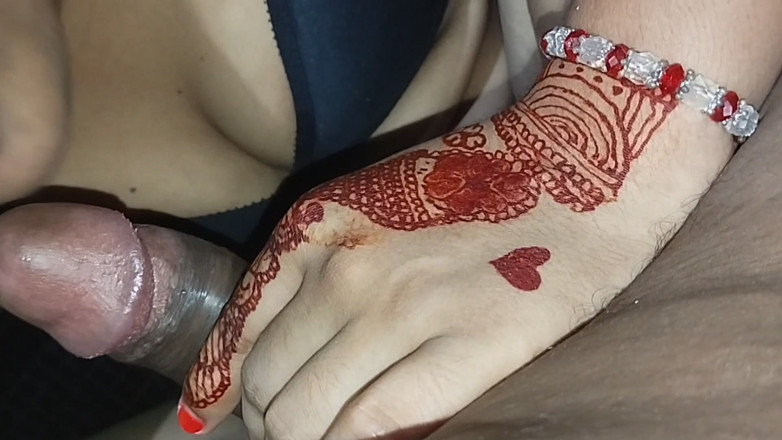 Desigirlvideo: La moglie appena sposata succhia il cazzo del suo fidanzato