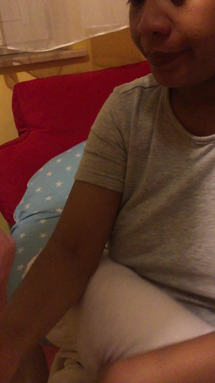 Megacute9999: इंडोनेशियाई दोस्त अच्छी तरह से मुर्गा खींचता है