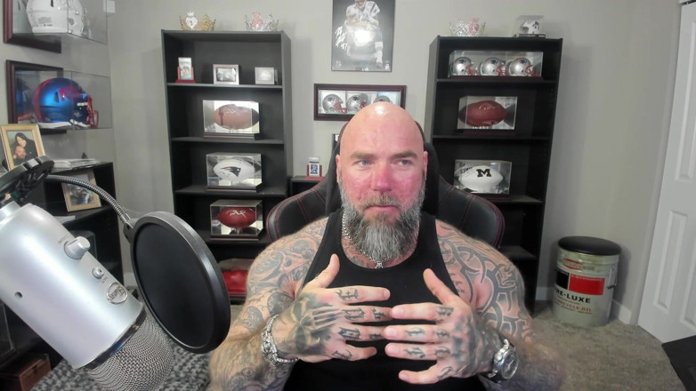 Raw and Uncensored with Masculine Jason: Ця людина зіпсує твоє життя!