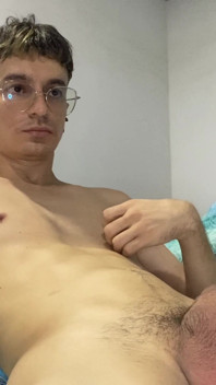 Chlap mu chce dát hodně spermatu