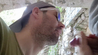 Justin hoodwar: Francuski turysta zostaje wciągnięty przez Chorwata w zrujnowany fort