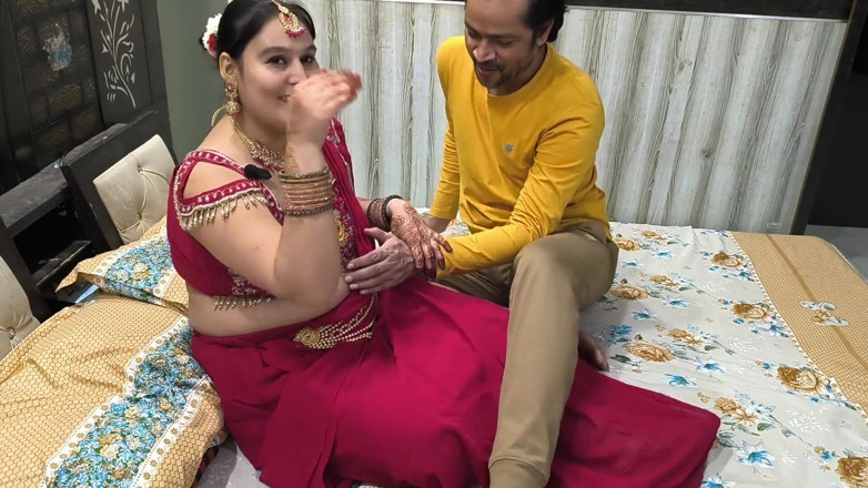 Desi chudai hub: Zábava šukání před viděním Měsíce na Karva Chauth