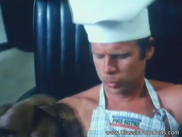 Classic Porn DVDs: 핫한 창녀가 자지를 따먹어