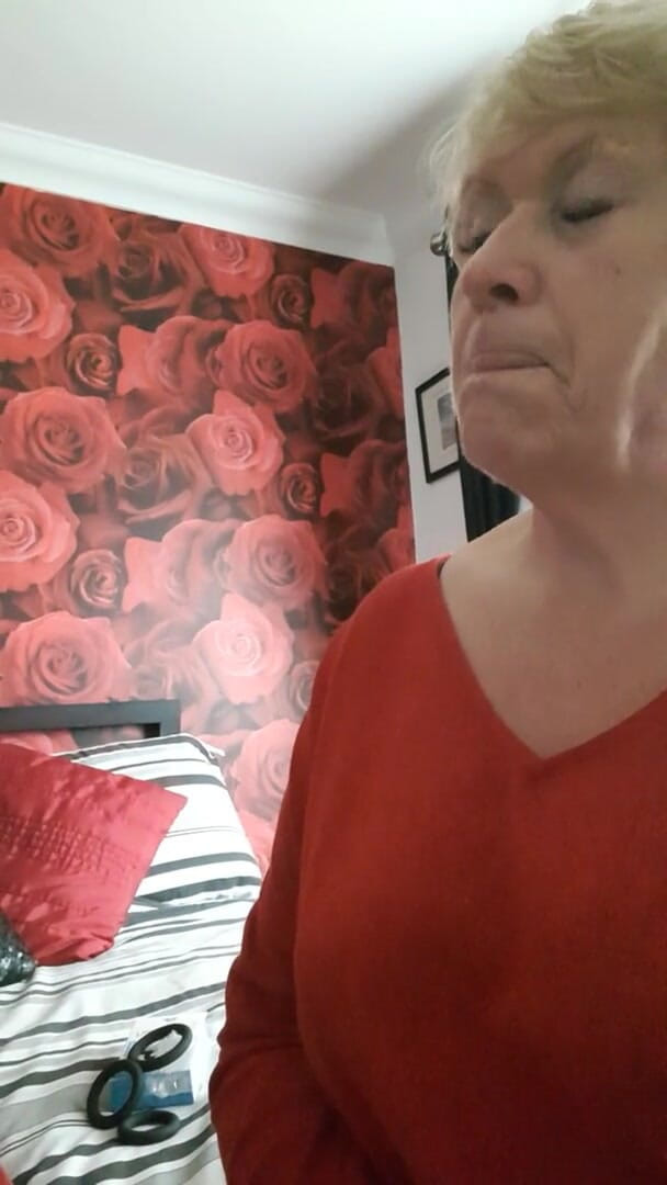 Uk Joolz: Majikan susan &amp; joolz mengejek kontol kecilnya