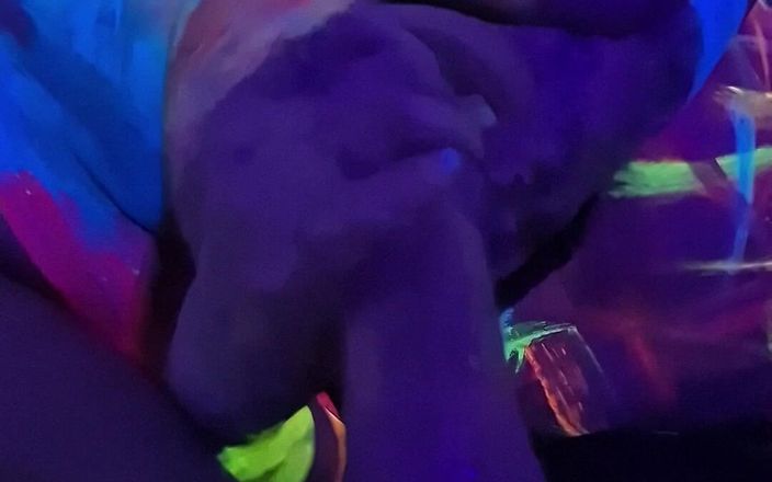 Suckstep: Une fille suce une bite