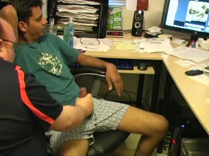 The Great Canadian Male: Un'esplosione dal passato - Manny4