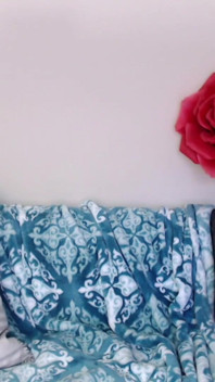 Une cam girl bratty vous menace et vous expose