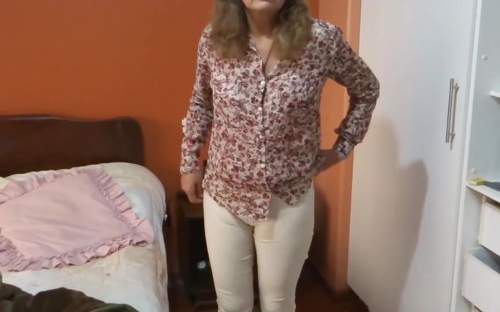 Ardientes69: Krásná švagrová se předvádí, zatímco si honím před ní, ráda se...