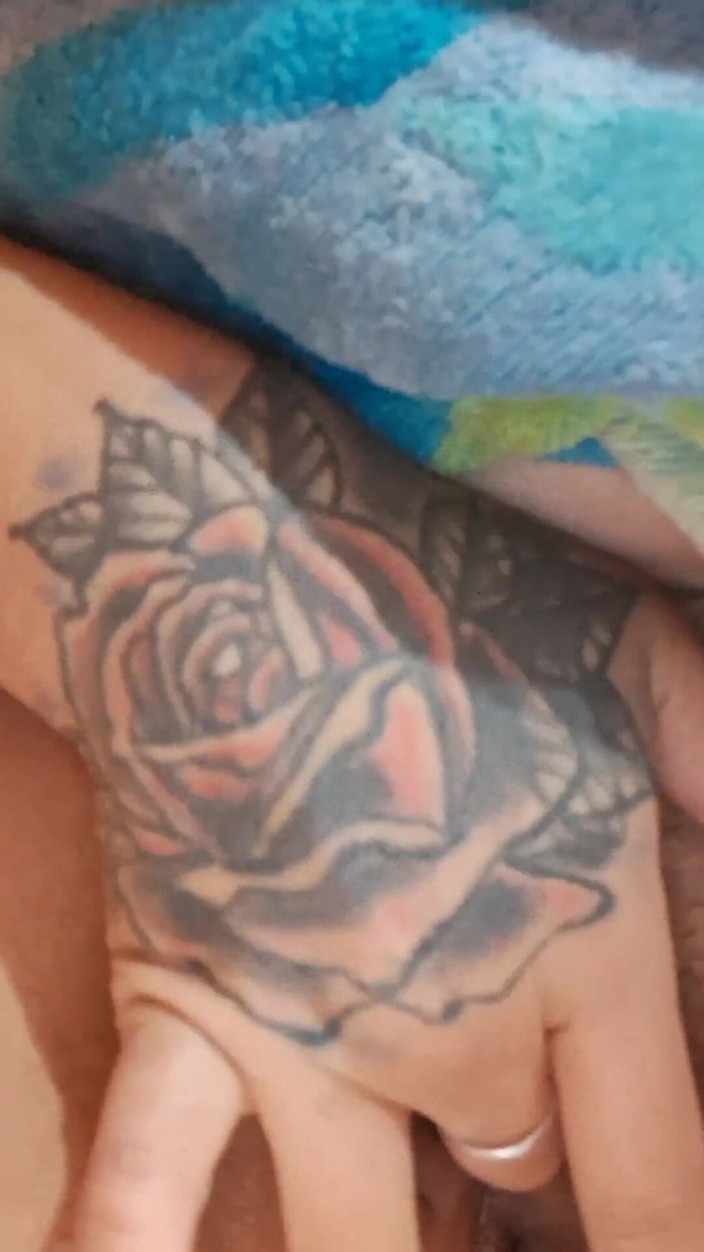 Noemileon: Chilenisches amateur-latina-model mit dicken titten spielt mit ihrer vagina