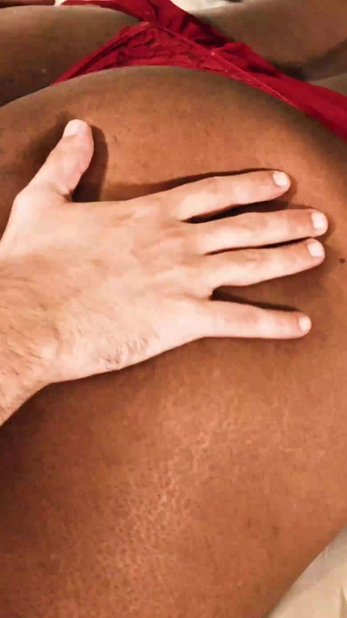 Boldfilms: Šukání do zadku a orgasmus uvnitř lahodné MILF (První nahrávka - Maah...