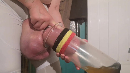 Monster_Meat_: Kencing ke dalam pamtube saya