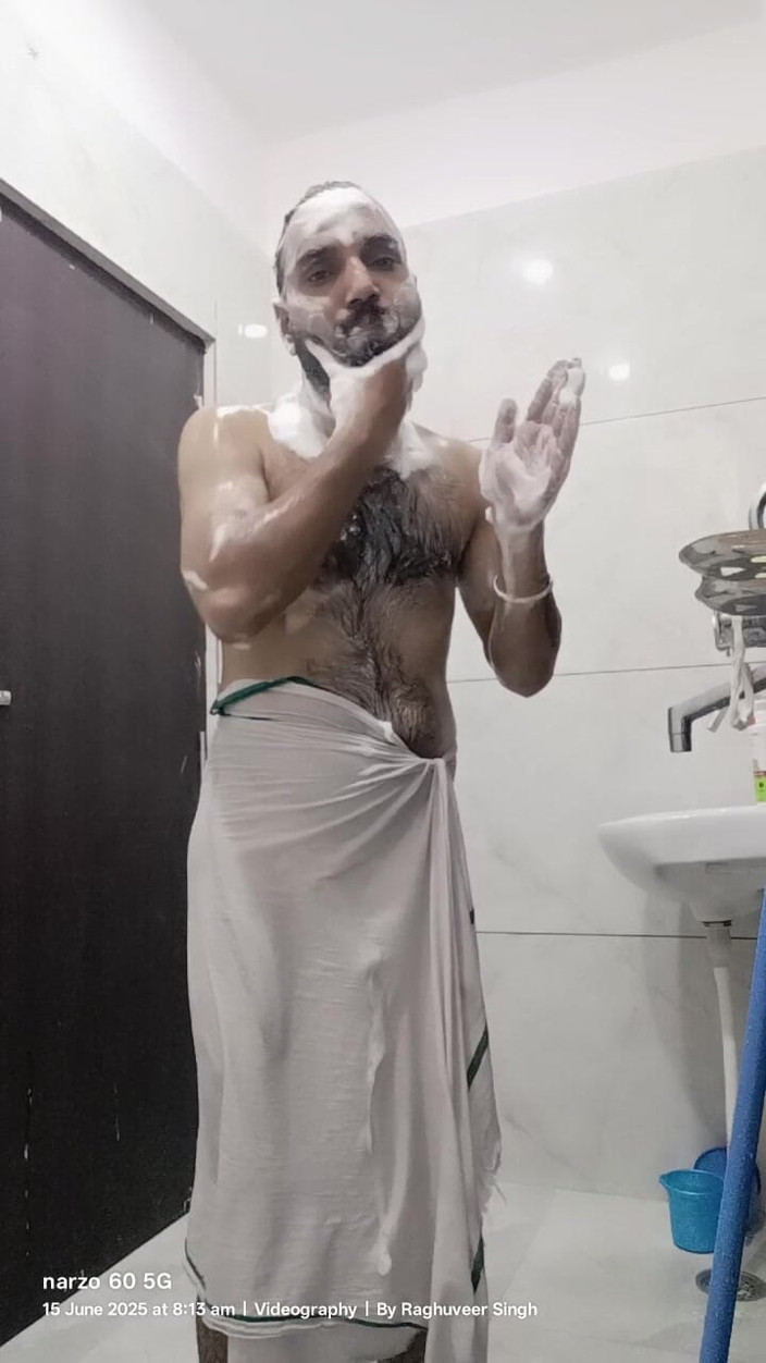 Rajasthani-old-lover: Desi uomo gode di acqua