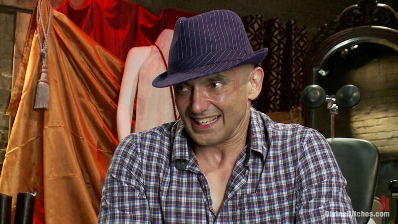 Divine Bitches by Kink: Erotické ponížení