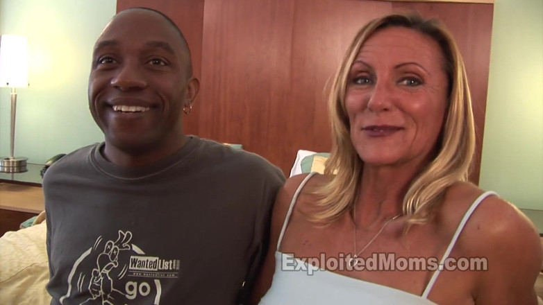 Xes Network: Hot fit body tasty cougar mature, sexy big tits blonde...