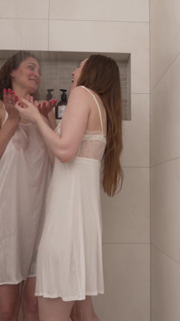 Sexo lésbico no banho de manhã é a melhor coisa que pode haver! Equipe 4K HD Tim