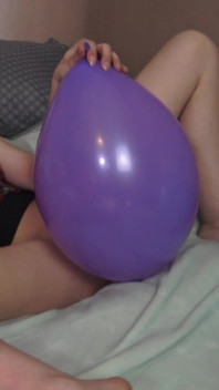Teen Babe Ballon Fucking