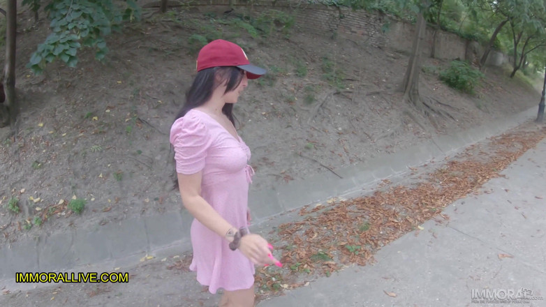 Immoral Family: Gadis remaja pantat montok dicrot sperma dari dan dan dan...