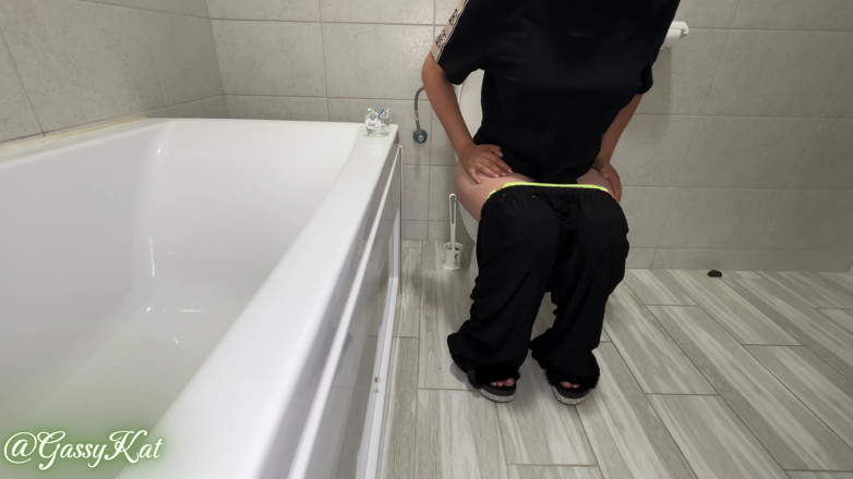 GassyKat: The Daily Toilet Episode 31