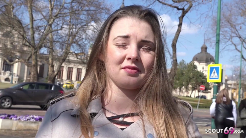 German Scout: Exploradora alemana - joven de 18 años con curvas y tetona Lucie...