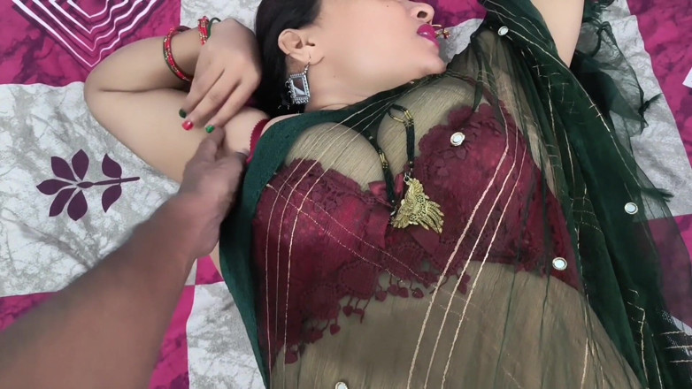 Happyhome: Gorący indyjski Bhabhi Got Full Ass Fuck przez Jej Devar...