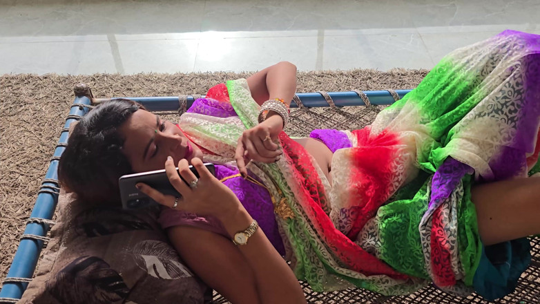 Madhu bhabhi 69: เมียอินเดียแอบนอกใจสามี แล้วเย็ดกับนวดฝรั่ง