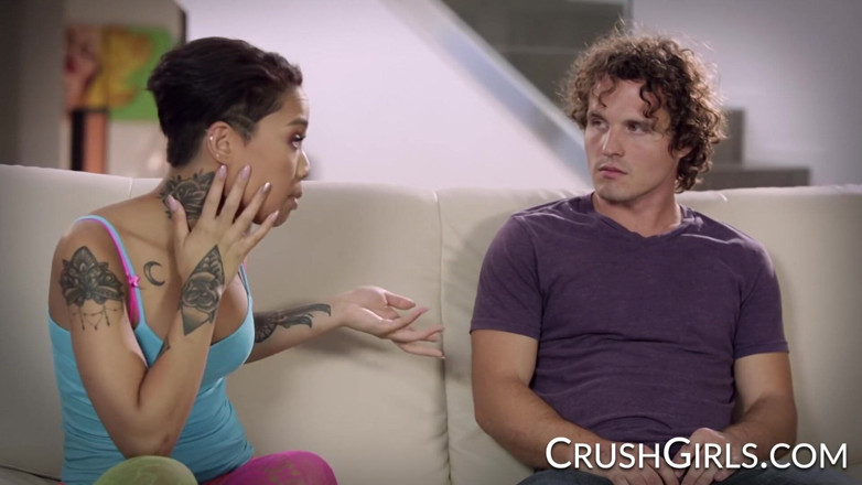 Crush Girls: Crush Girls - Honey Gold lässt ihr fickloch von ihrem stiefbruder...