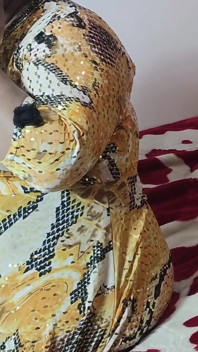 Porno arabe, une Marocaine black fait un trio avec une Arabe 2