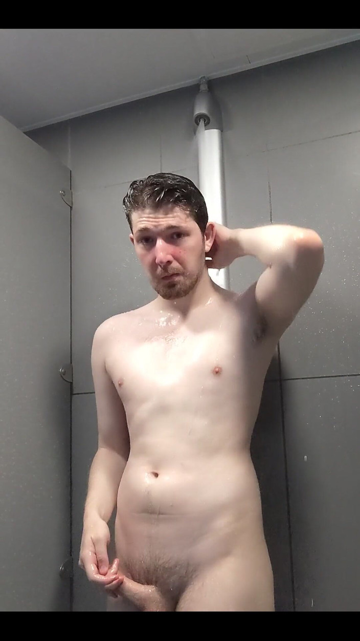 Bob Steel: Duschen im fitnessstudio 