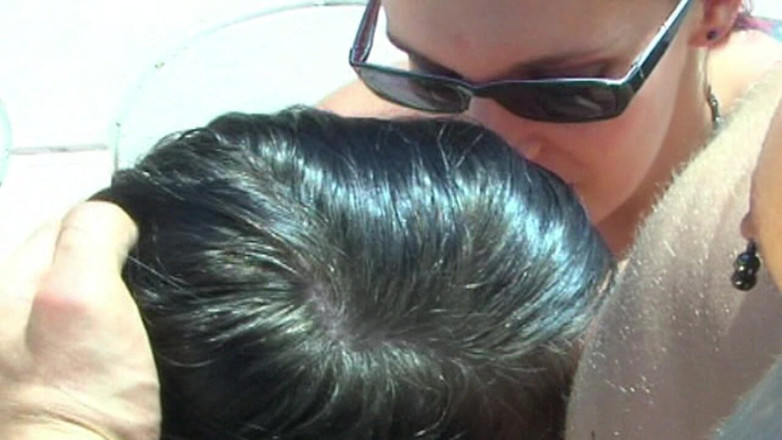 Lydia Privat: Ménage à trois na piscina do hotel